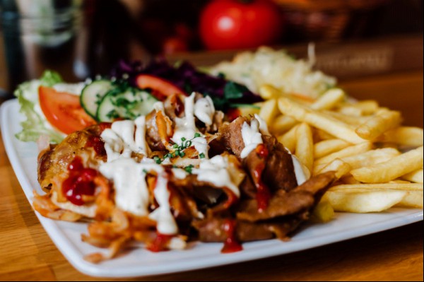 Efes Tarnow - mieso z kebaba z fryktami i sorowka